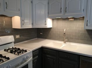 70 S Edison Ave, Elgin, IL 60123