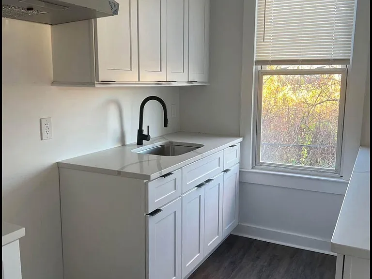 454 Newfield Ave #2 — Photo 22