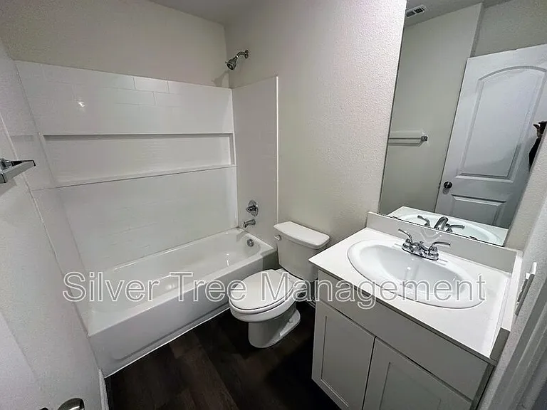 2914 Jones St #A — Photo 13