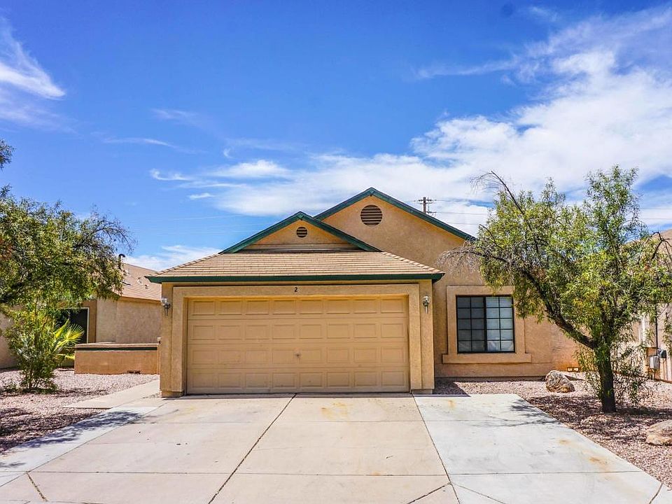 1st image of 921 S Val Vista Dr Unit 2