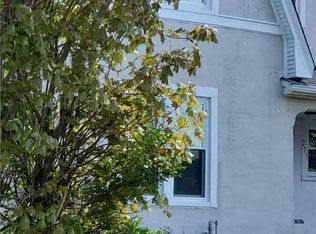 211 Spring St, Lawrence, NY 11559