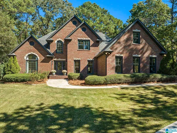 102 Cahaba Falls Ln, Helena, AL 35080