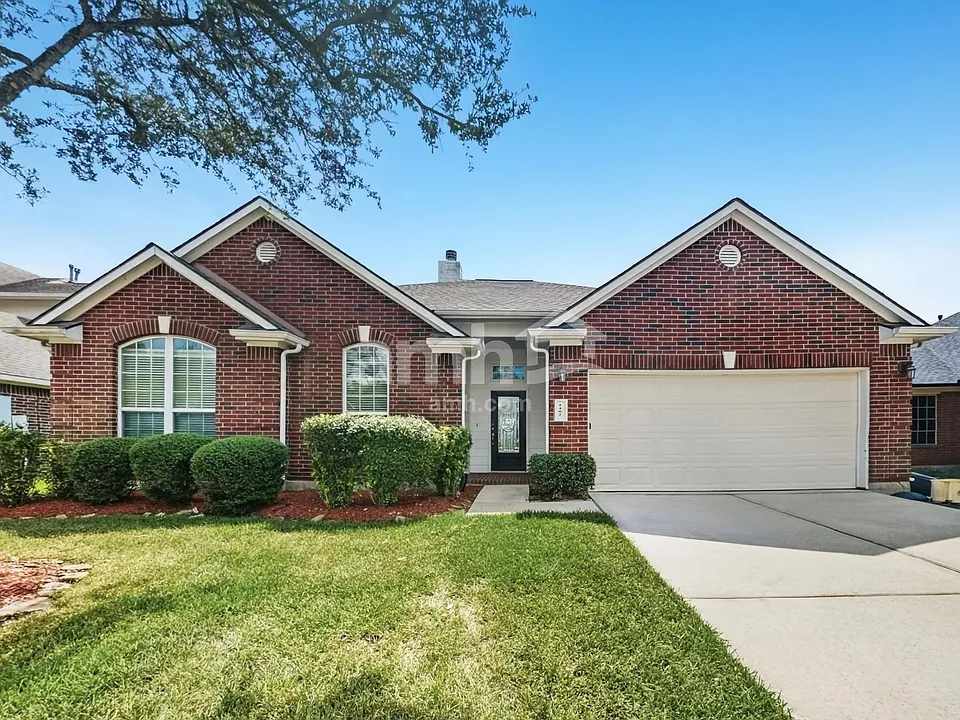 1402 Chandler Cv