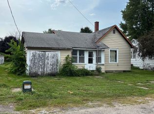 835 Howard Ave, Marengo, IA