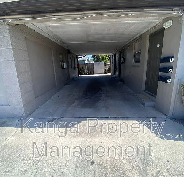 1497 W 34th St #3B — Photo 8