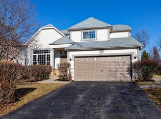 1696 Normandy Woods Ct, Grayslake, IL 60030