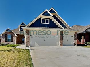 9221 NW 89th St, Yukon, OK 73099