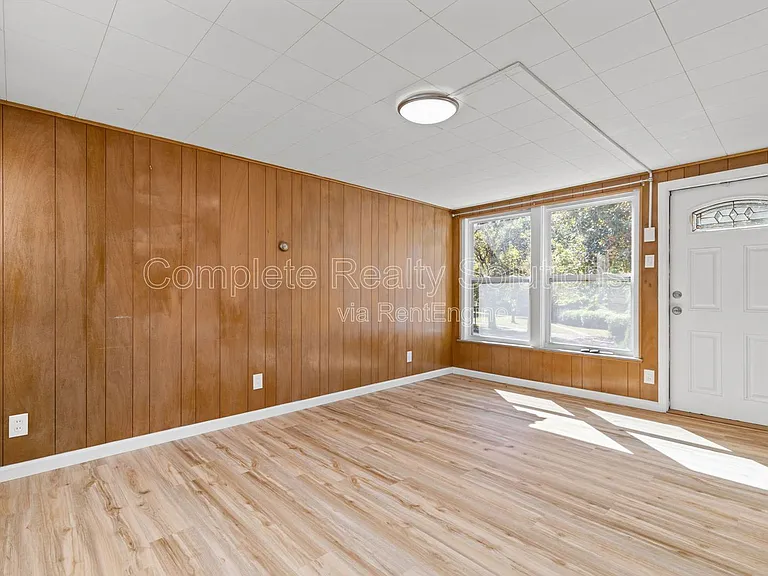 524 Gerald Pl — Photo 32