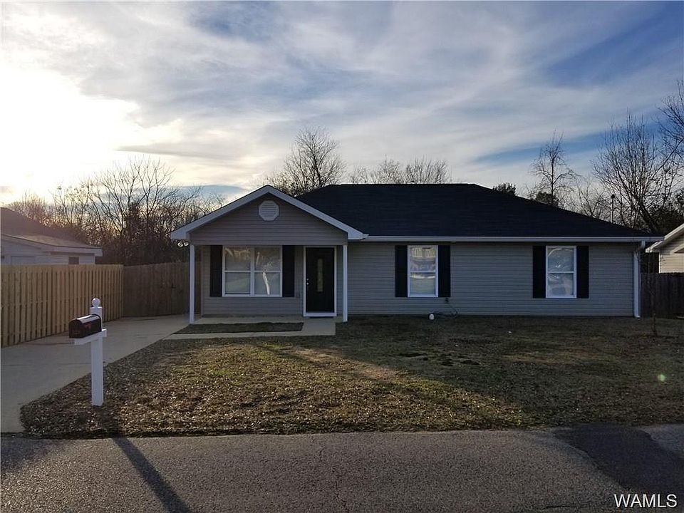 1st image of 320 24th Ave E