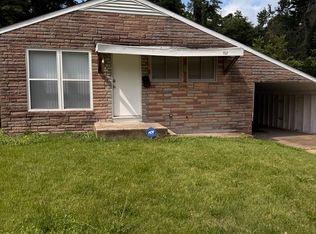 182 Monteith Cir, Saint Louis, MO 63137