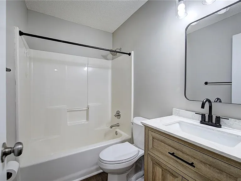 23 Vintage Ct SW — Photo 34