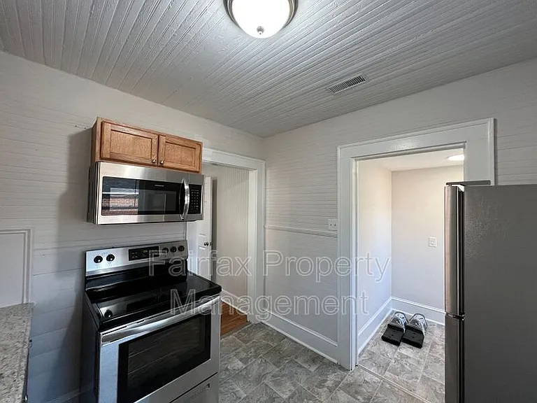 102 W Summit Ave #B — Photo 20