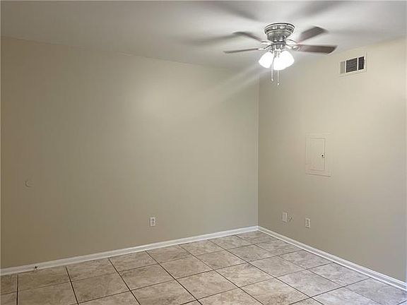 3rd image of 213 Rosebud St APT I