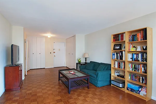 Sold by Corcoran | media 8