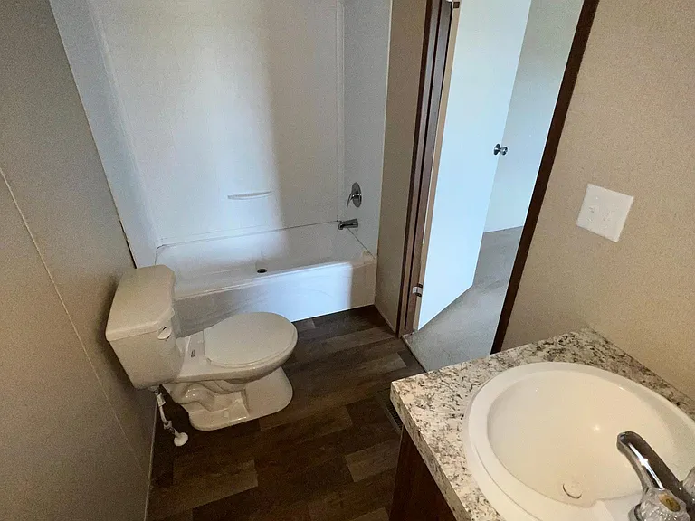 11 Joey Dr — Photo 7