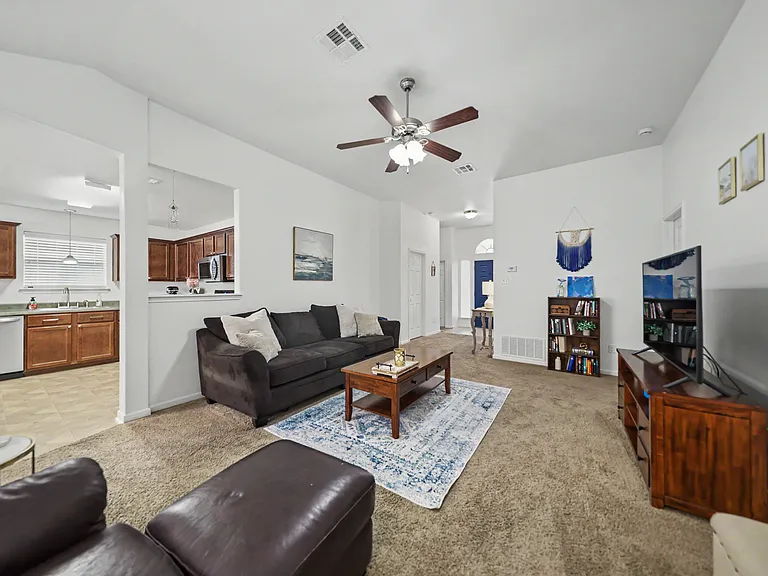 1123 Abbey Rdg — Photo 3