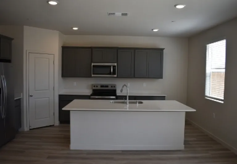 4139 Scarlet Ct — Photo 10