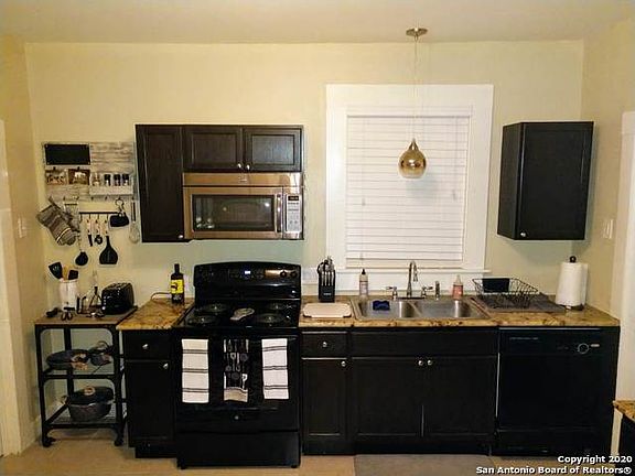 4th image of 702 E Highland Blvd