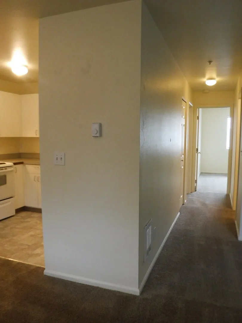 SE Bend 2 Bed/1 Bath Condo - Cascade Courtyard — Photo 4