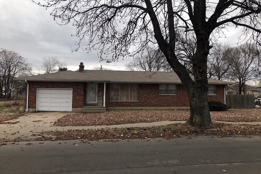 1240 Klein Ave photo 1