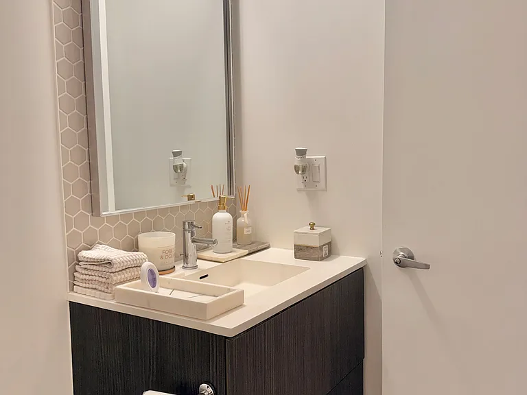 2520 Eglinton Ave W #1322 — Photo 11