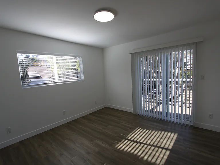 3711 Lomitas Dr — Photo 11