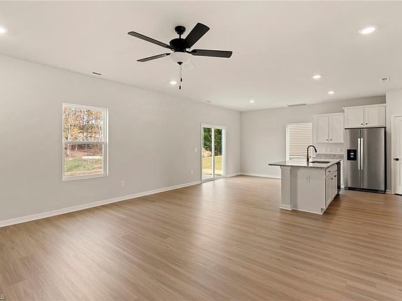7th image of this home