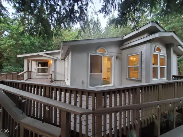 862 Autumn Ln, Glendale, OR 97442