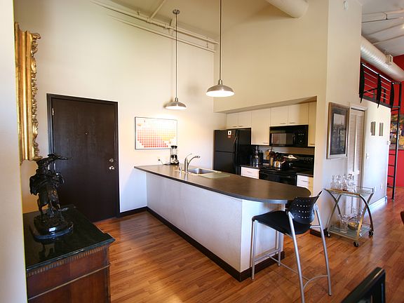 5th image of 301 Central Ave NE APT 313