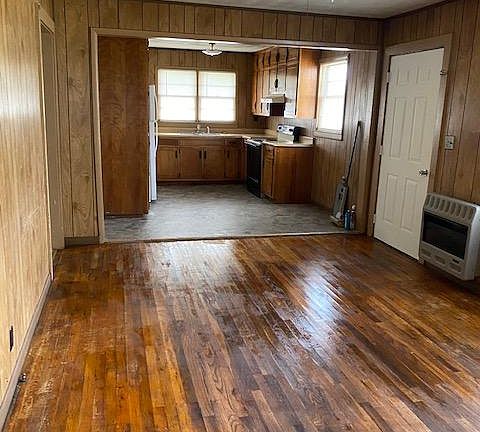 Living Room/ Kitchen