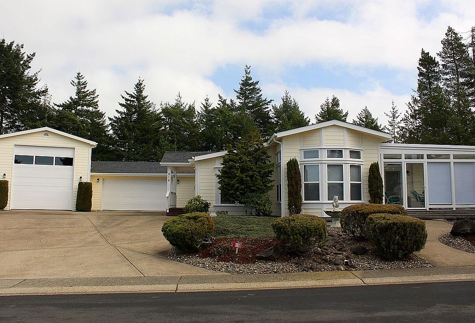 2nd image of 916 Lillie Circle Dr