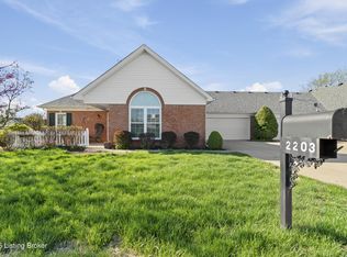 2203 Sugarmaple Dr, La Grange, KY 40031