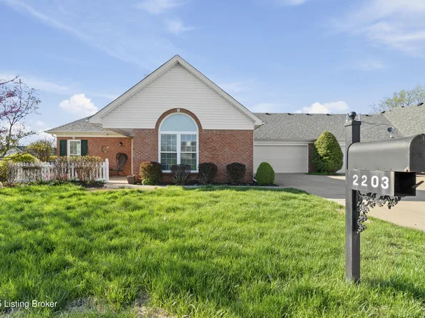 2203 Sugarmaple Dr, La Grange, KY 40031