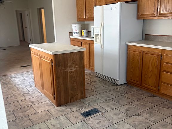 5th image of 1400 SE Bishop Rd