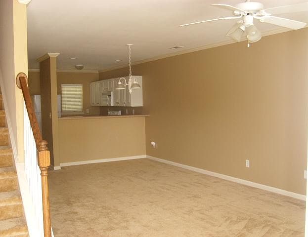 2nd image of 18 Rimmon Trl