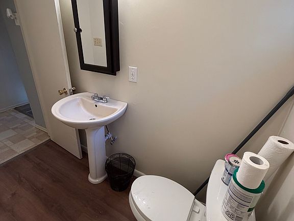 5th image of 532 Elizabeth St