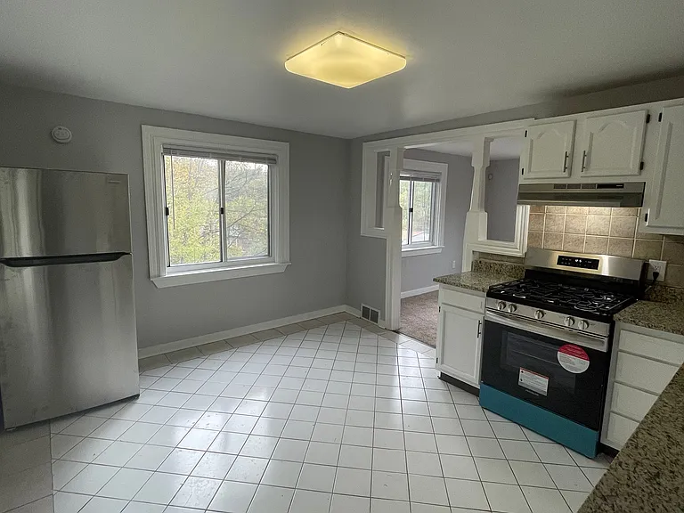 2404 S 18th St #2 — Photo 8