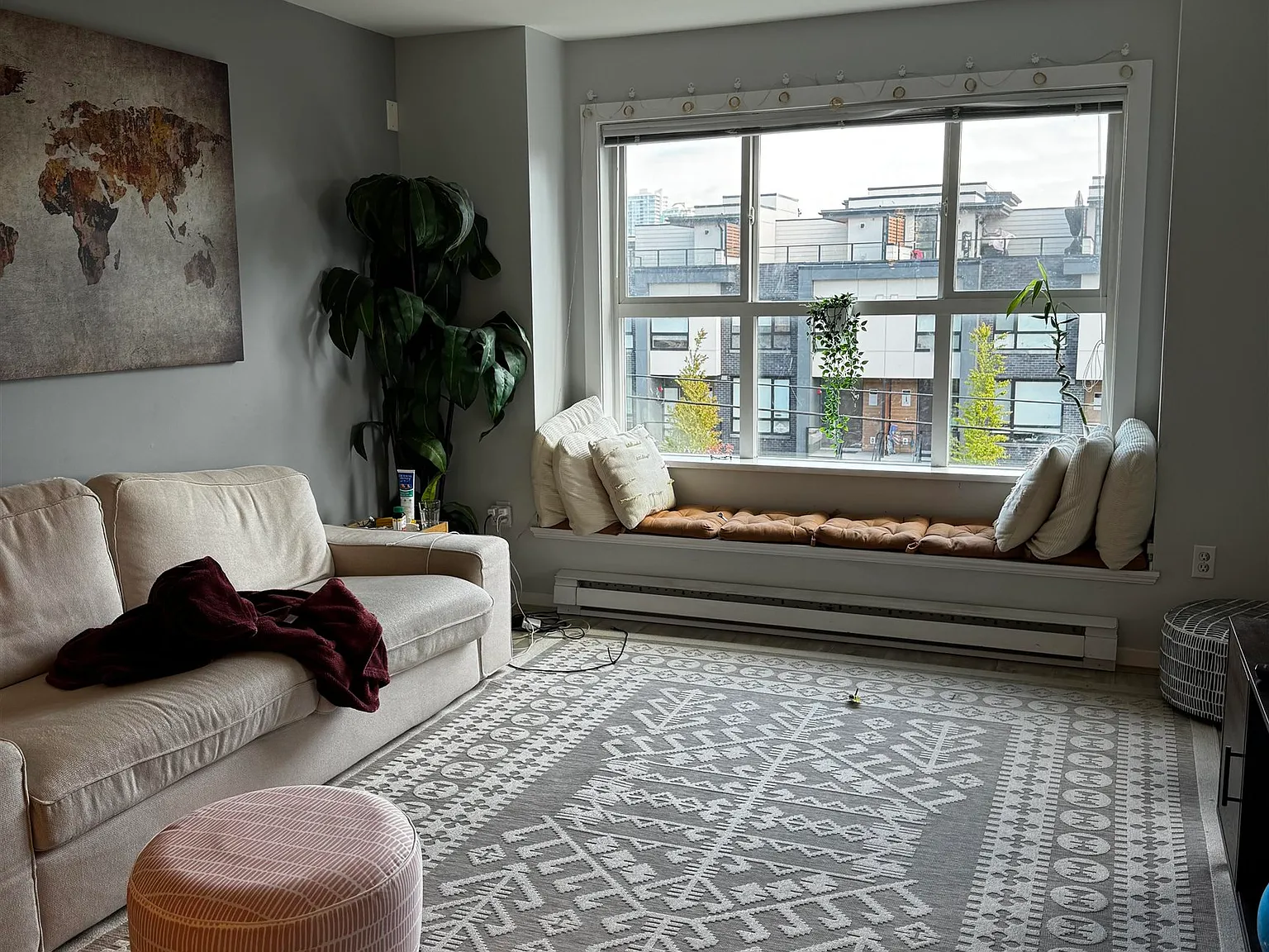 2 bed, 863 sqft, $2,550 — Photo 2