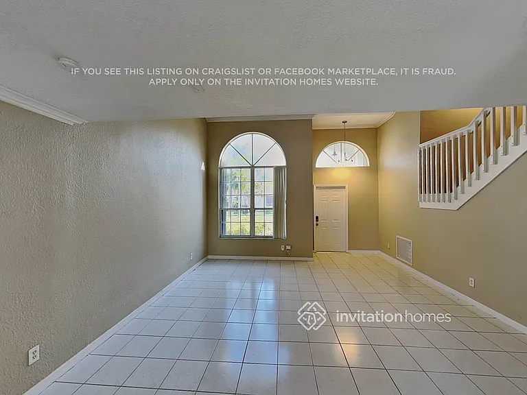 18057 SW 12th Ct — Photo 4