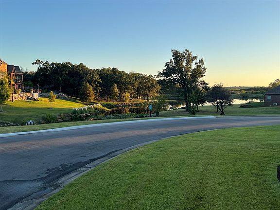 5th image of 700 Cross Timbers Blvd