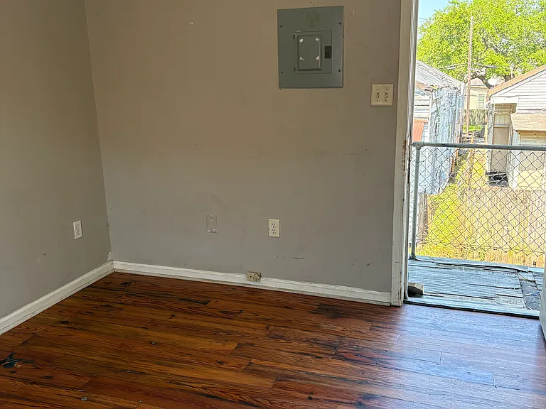 2219 S Liberty St #2D — Photo 2