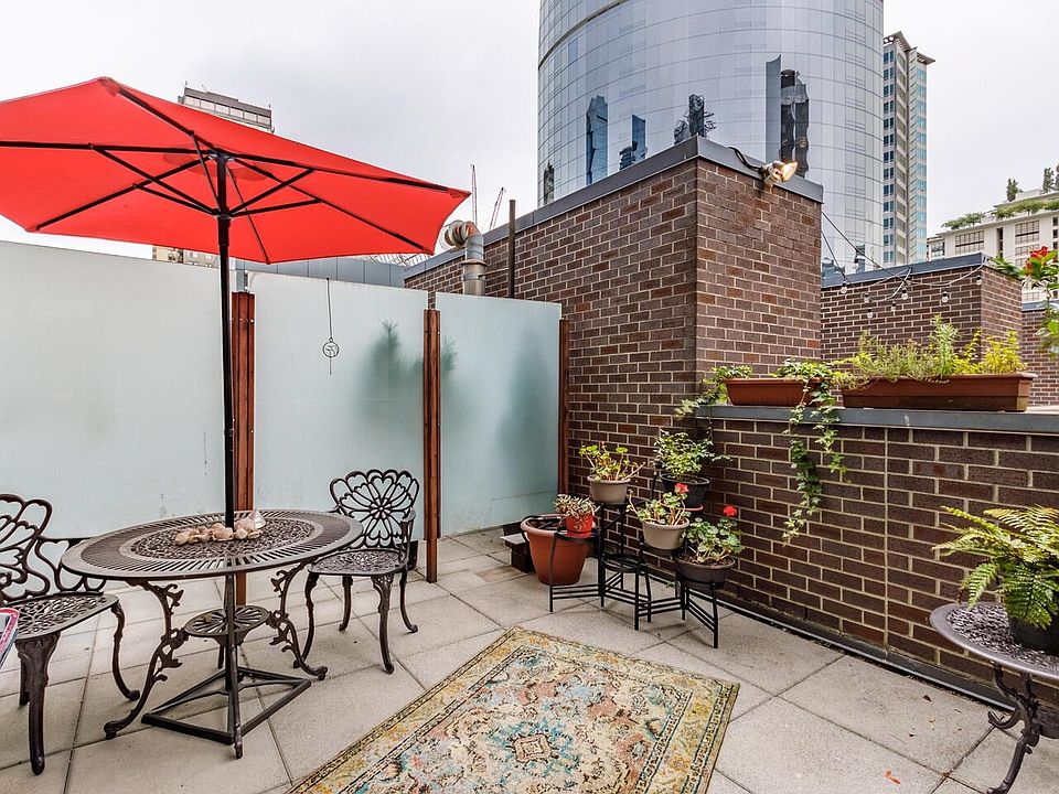 1st image of 1068 Hornby St #603