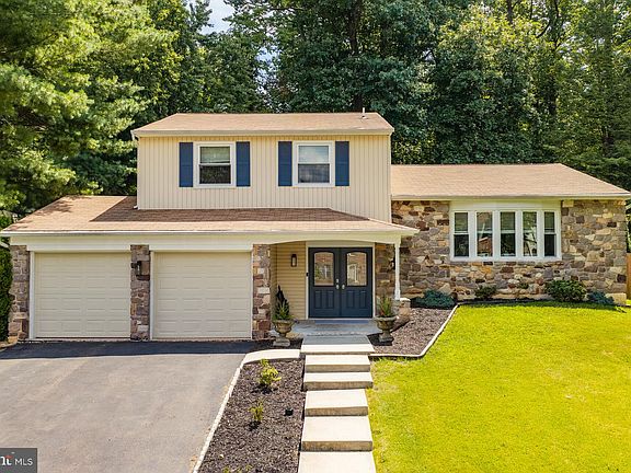 2nd image of 335 Fox Hollow Dr