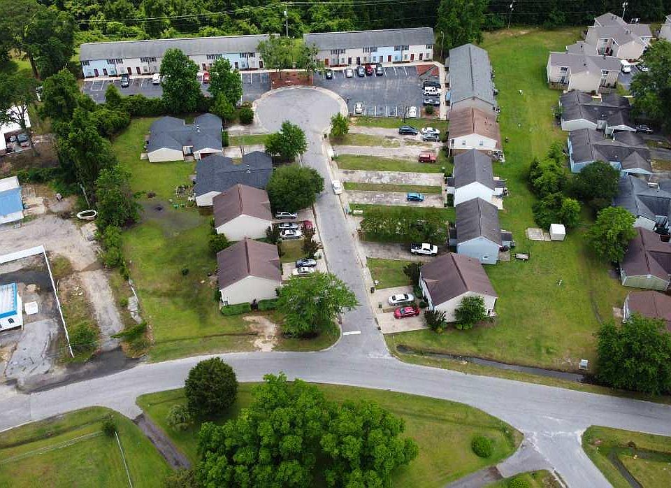 2nd image of 2231 Oakwood Ln