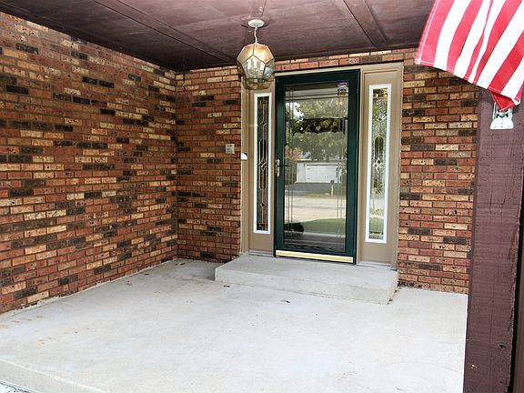 3rd image of 1224 Brentwood Pl
