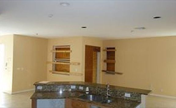 4th image of 311 Berenger Walk
