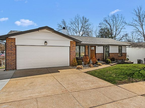 5th image of 754 Dennis Dr