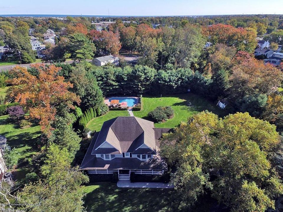 1st image of 2206 Mueller Ln