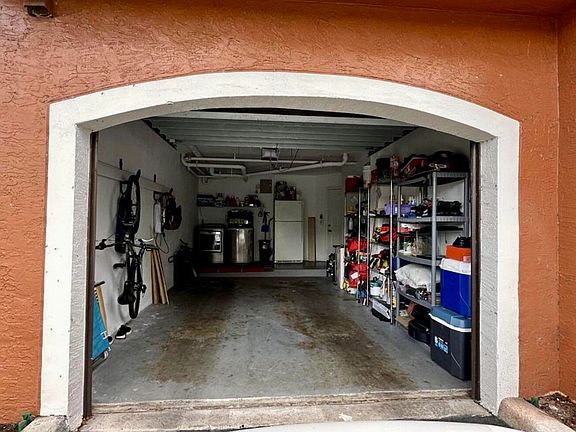 5th image of 4191 N Haverhill Road #405