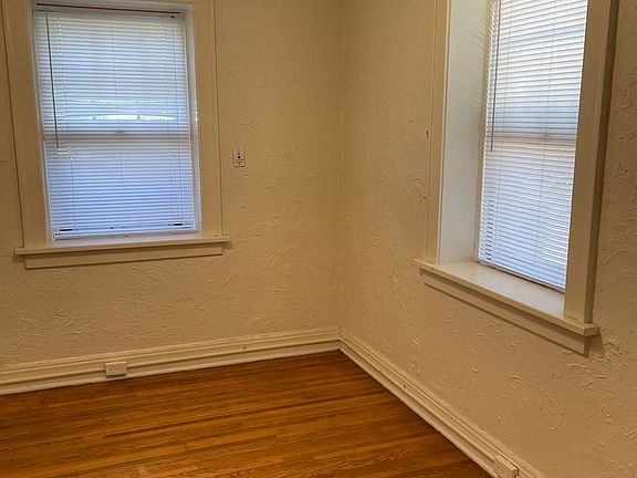 4th image of 2212 Girard Ave S APT B
